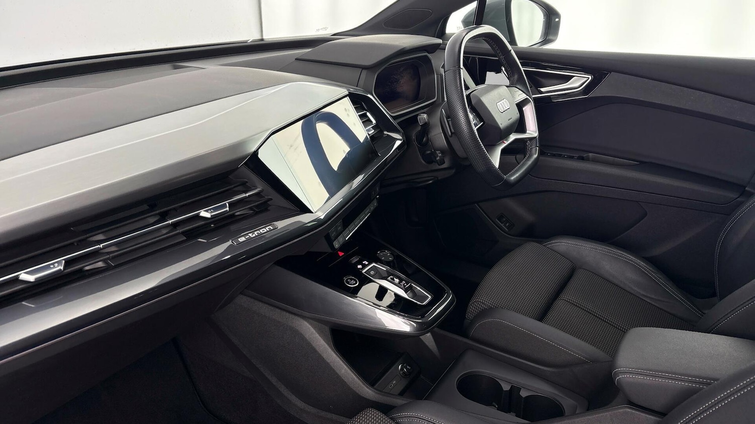 Used Audi Q4 e-tron 2022 for sale - 77504742: Photo 2