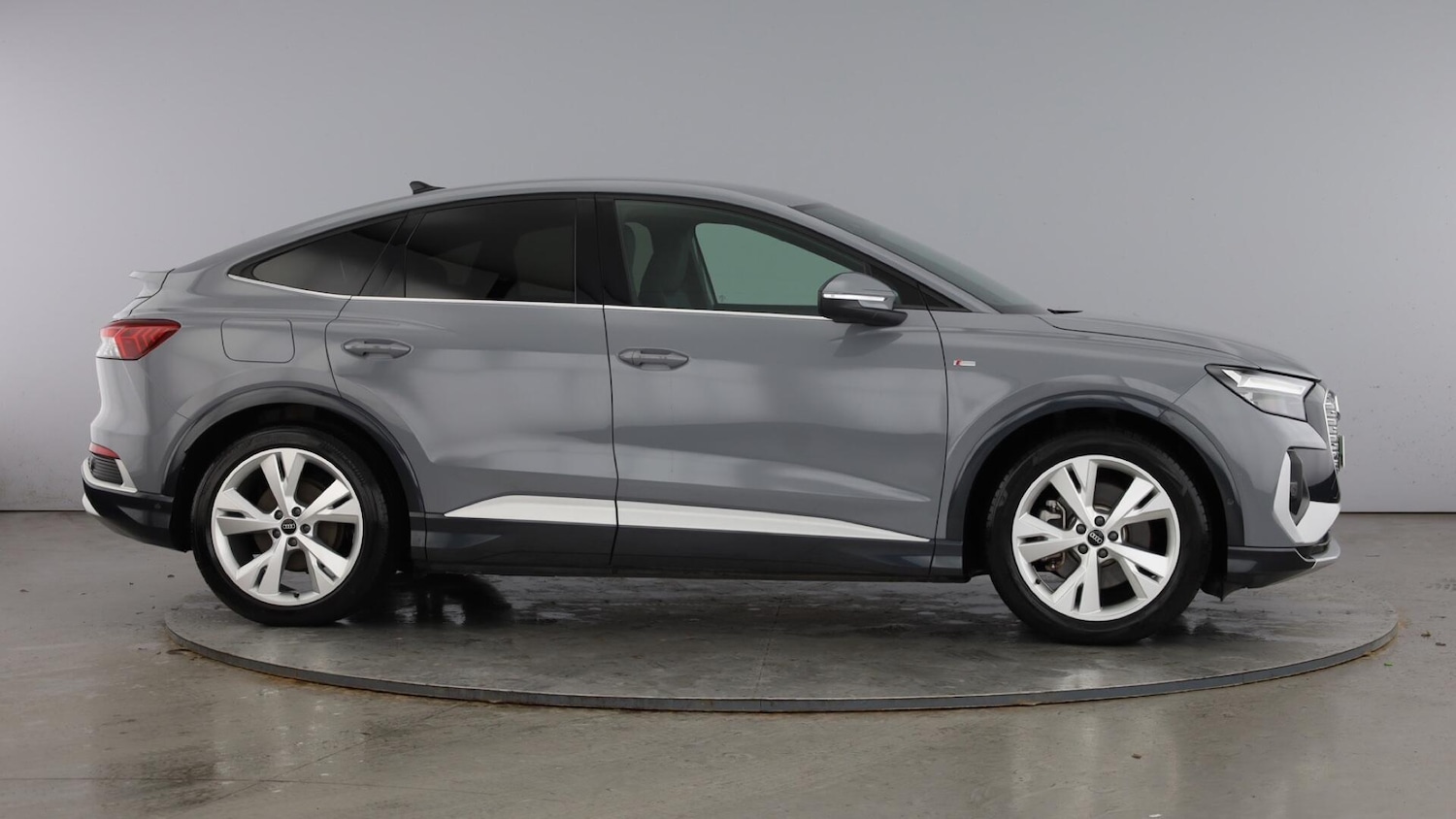 Used Audi Q4 e-tron 2022 for sale - 77504742: Photo 4