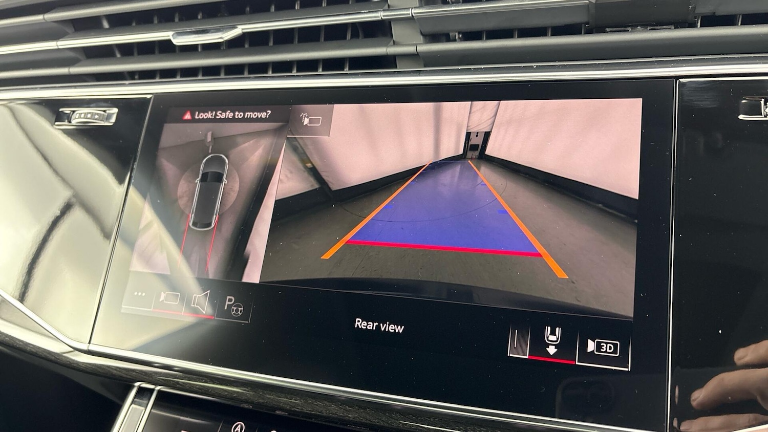 Used Audi Q8 for sale - 77776580: Photo 32