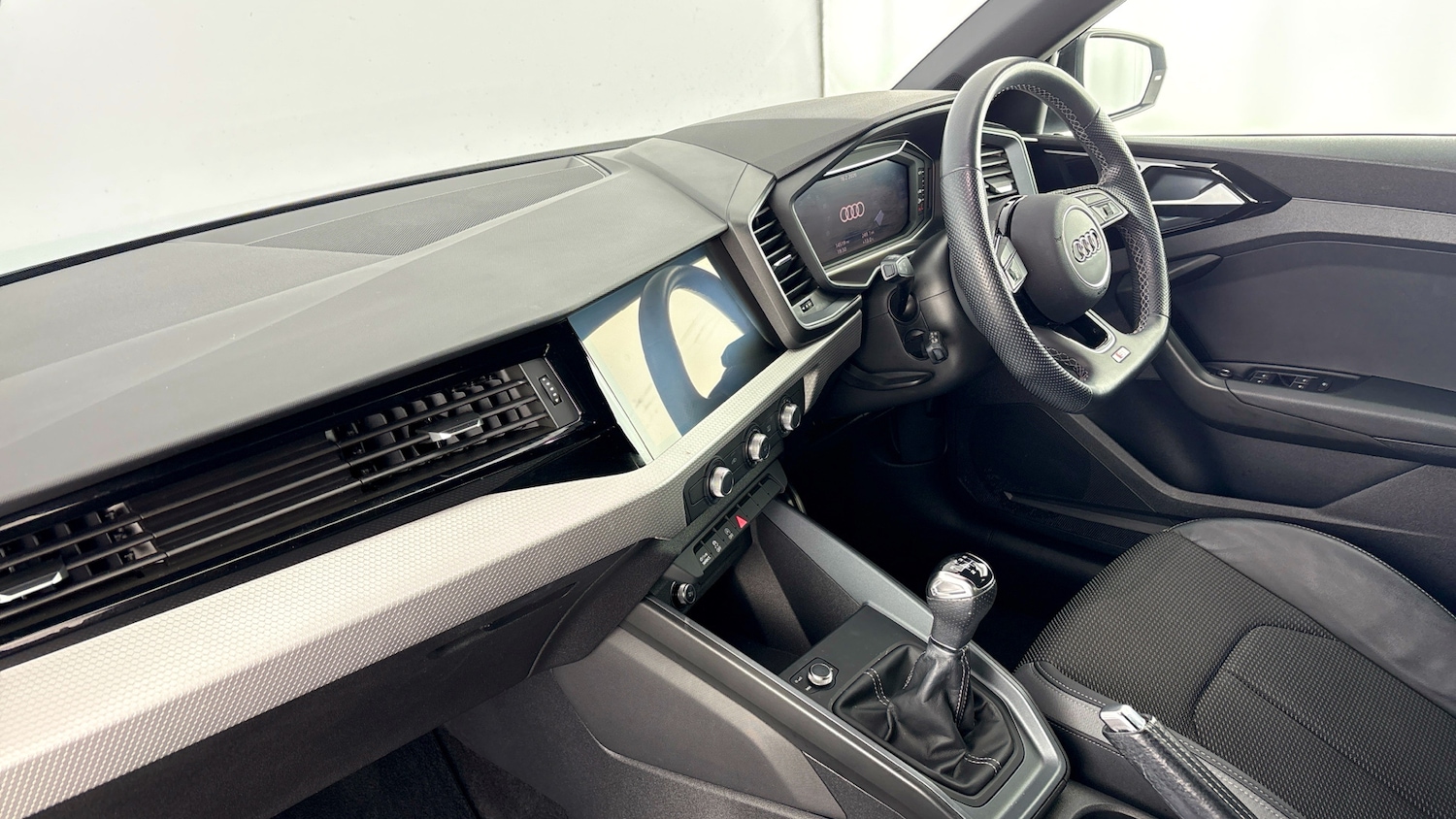 Used Audi A1 2023 for sale - 77602962: Photo 2