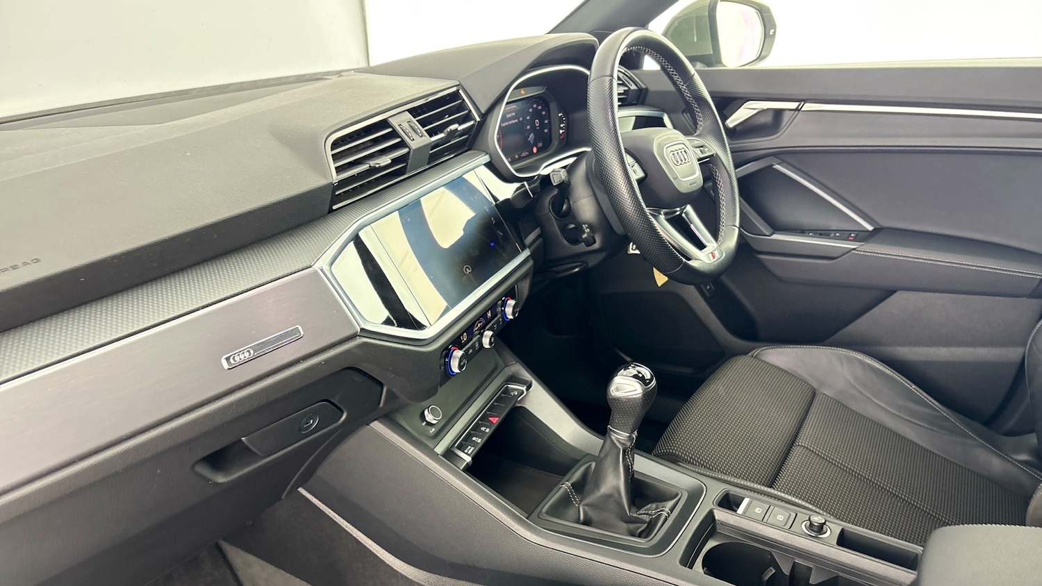 Used Audi Q3 2022 for sale - 78183151: Photo 2