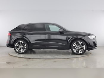 Used Audi Q8 2025 for sale - 75255521: Photo