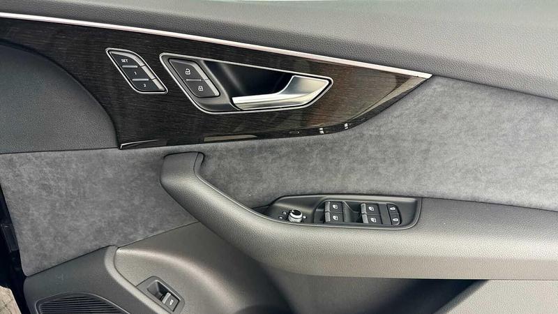 Used Audi Q7 2025 for sale - 76329697: Photo 19