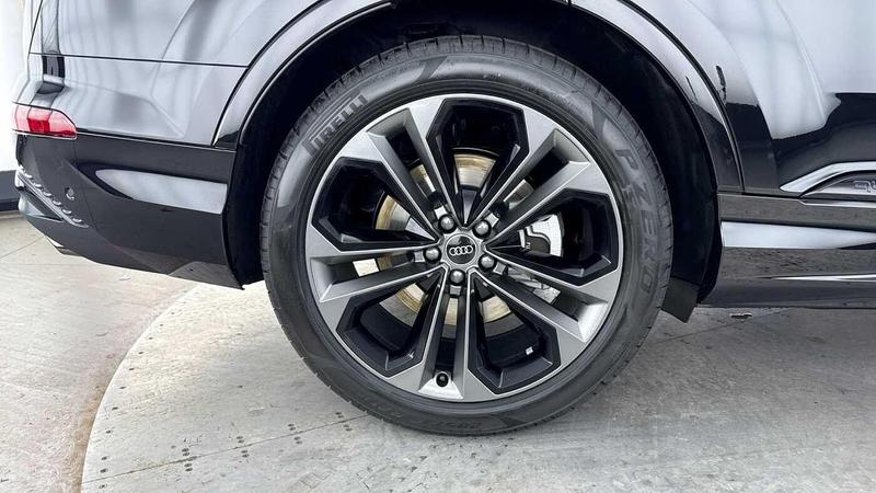 Used Audi Q7 2025 for sale - 76329697: Photo 32