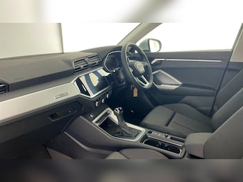 Used Audi Q3 2025 for sale - 76449293: Photo