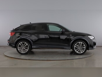 Used Audi Q3 2023 for sale - 78145964: Photo