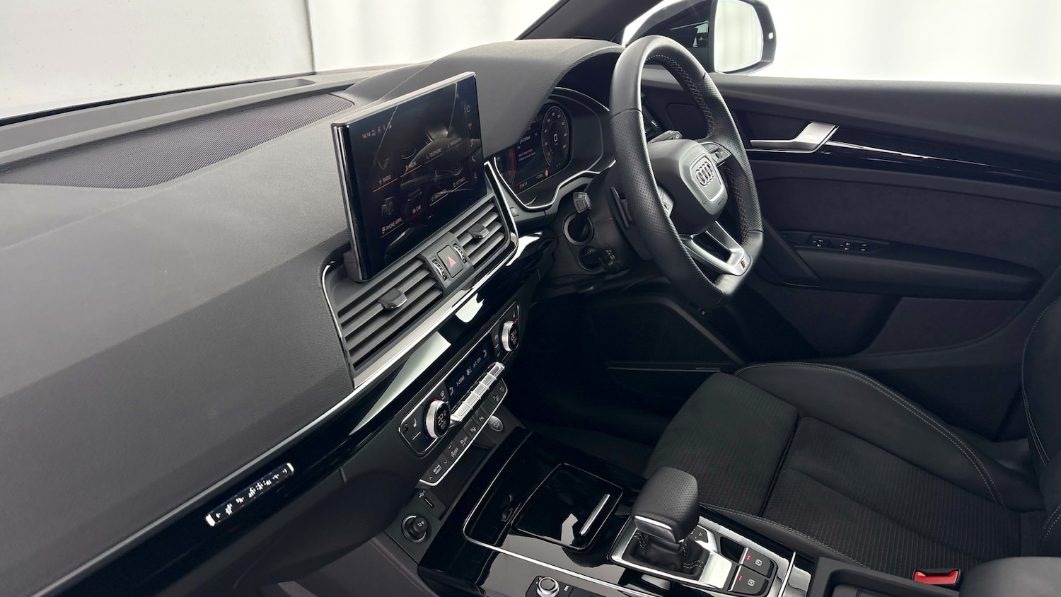 Used Audi Q5 2024 for sale - 78045824: Photo 2