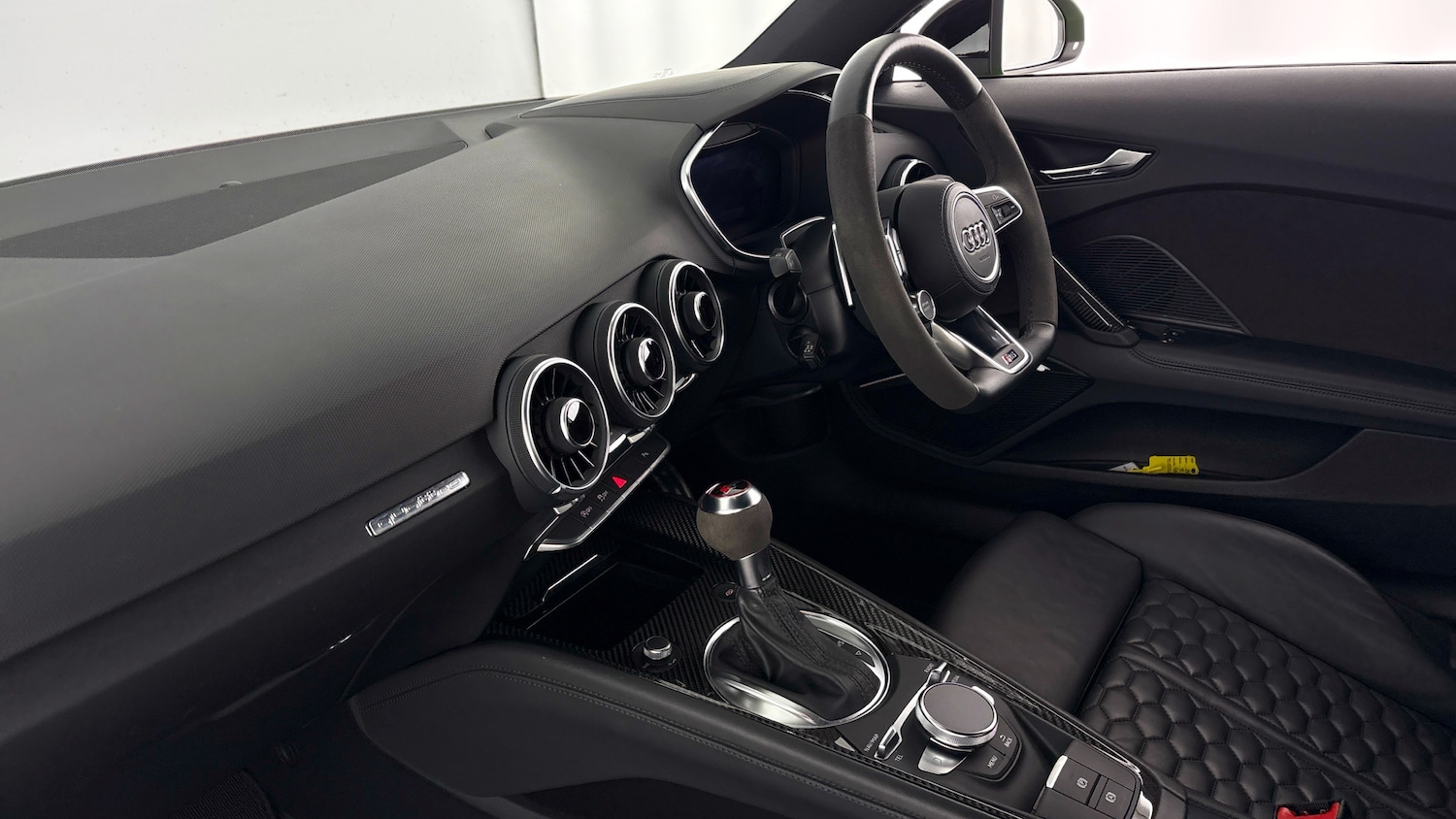 Used Audi TT RS 2023 for sale - 78064551: Photo 2