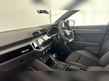 Used Audi Q3 2023 for sale - 78459980: Photo