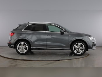 Used Audi Q3 2021 for sale - 76026327: Photo