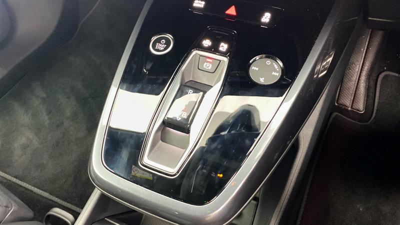 Used Audi Q4 e-tron 2025 for sale - 76847443: Photo 7