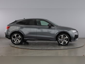 Used Audi Q3 2019 for sale - 77662682: Photo