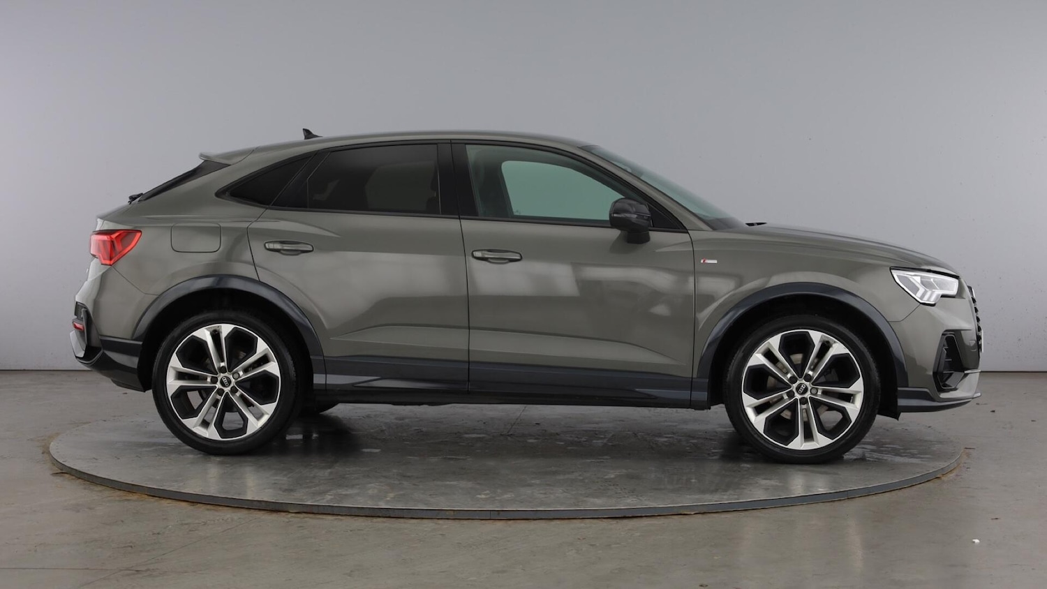 Used Audi Q3 2022 for sale - 77603102: Photo 4
