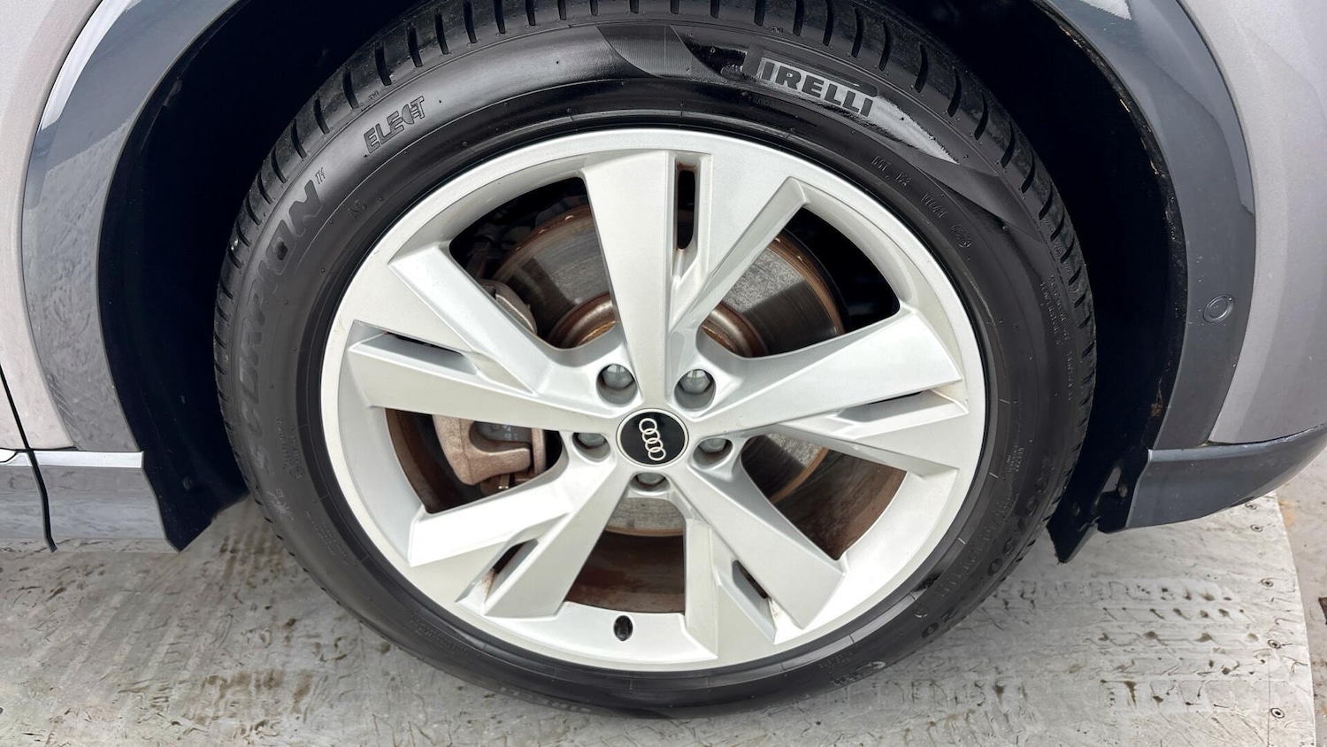 Used Audi Q4 e-tron 2023 for sale - 77504764: Photo 5