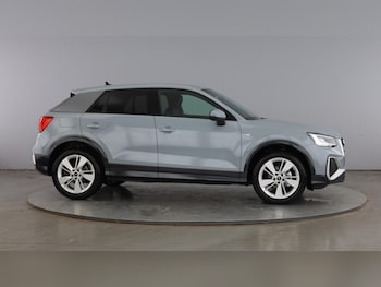 Used Audi Q2 undefined for sale - 79600401: Photo