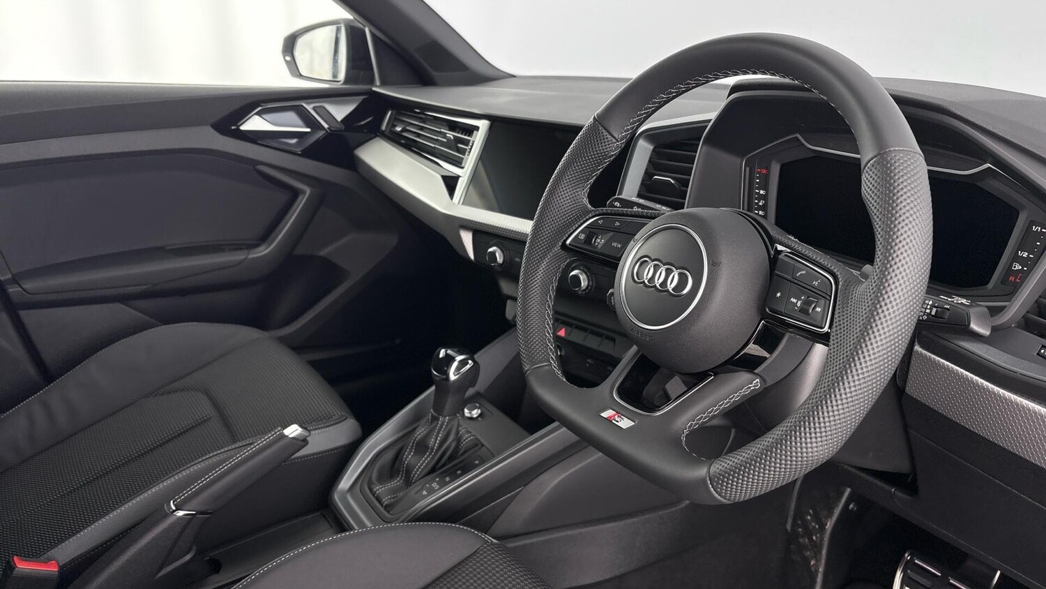 Used Audi A1 for sale - 77845525: Photo 6