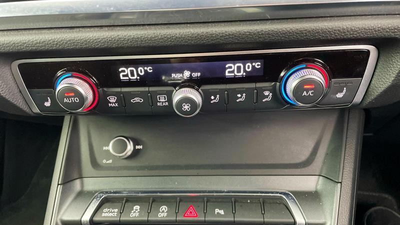 Used Audi Q3 2019 for sale - 76545452: Photo 14