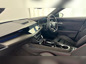 Used Audi RS e-tron GT 2024 for sale - 77059273: Photo