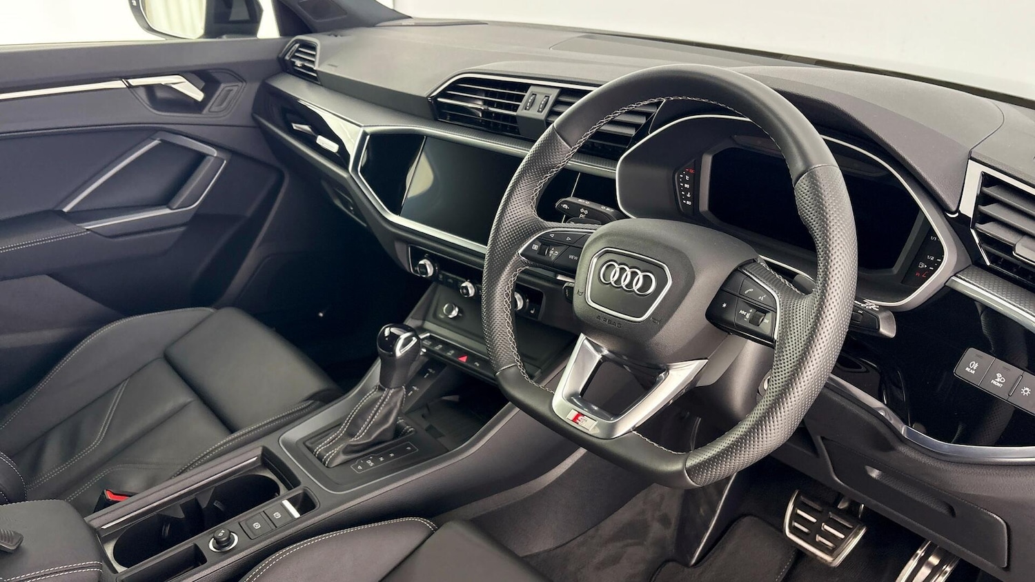 Used Audi Q3 2025 for sale - 77602890: Photo 6