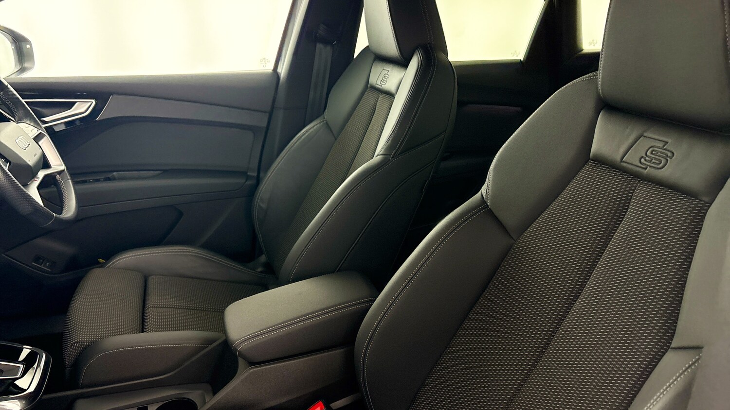 Used Audi Q4 e-tron 2023 for sale - 77603171: Photo 39