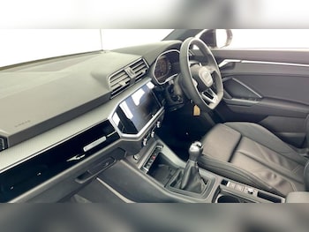 Used Audi Q3 2025 for sale - 76445329: Photo