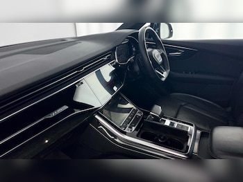 Used Audi Q7 2021 for sale - 76488582: Photo