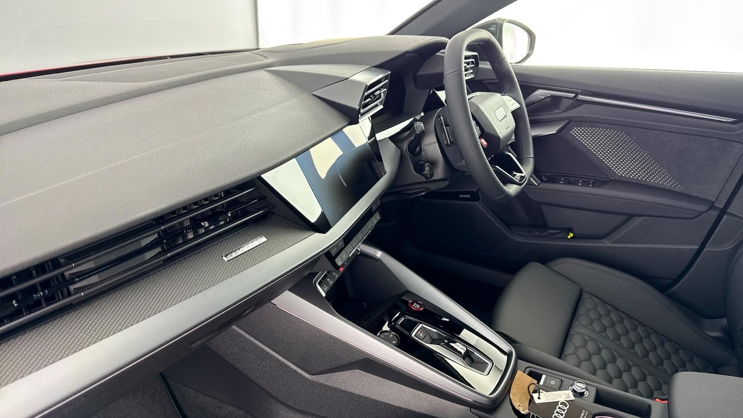 Used Audi RS3 2025 for sale - 77504790: Photo 2