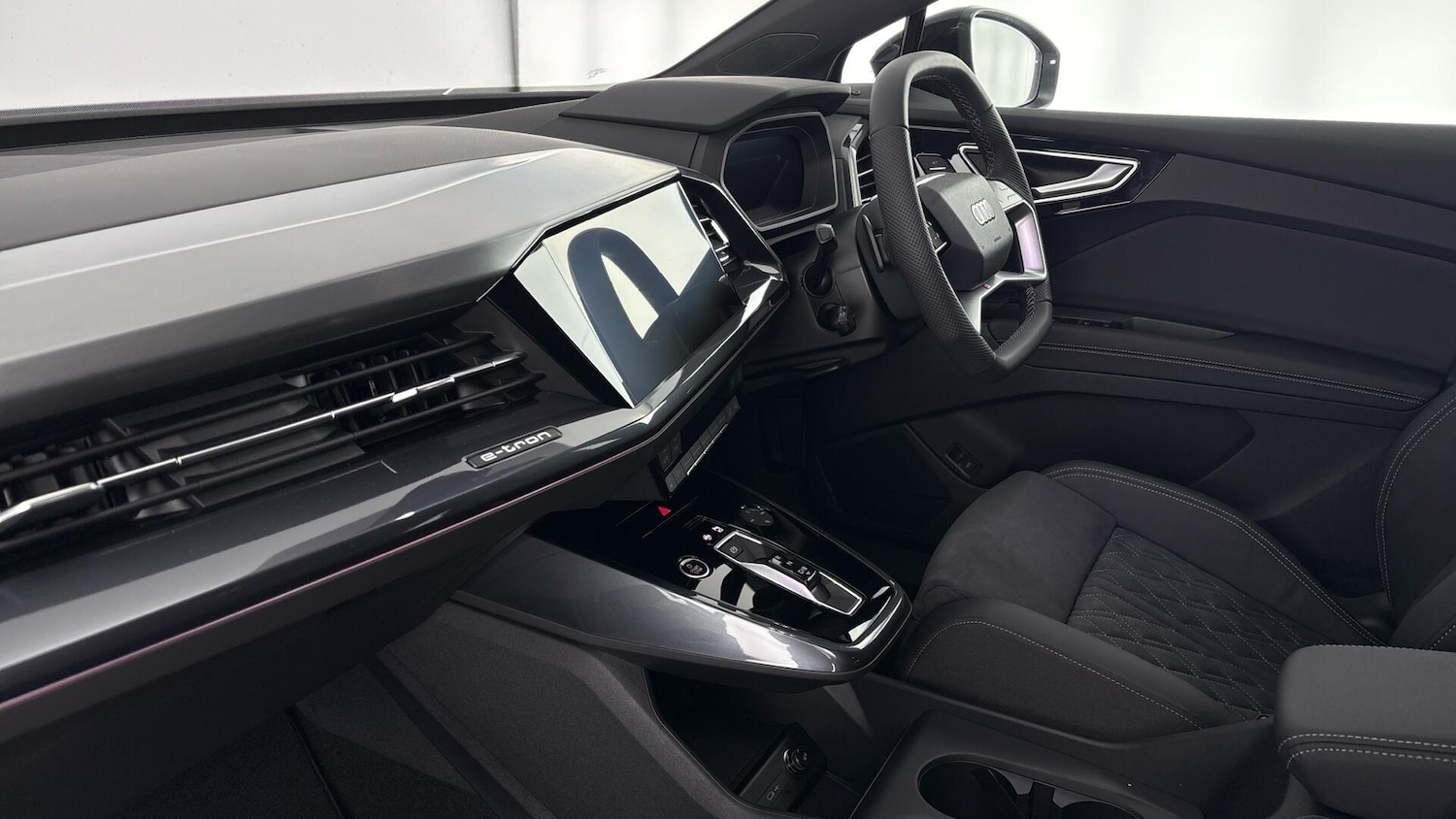 Used Audi Q4 e-tron for sale - 77603104: Photo 2