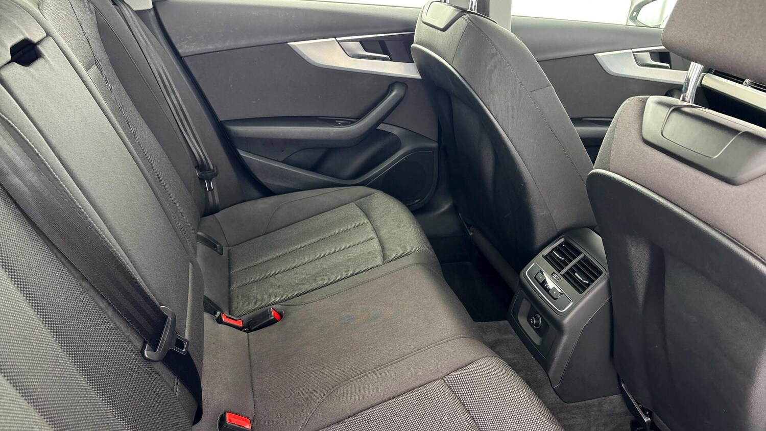 Used Audi A4 Avant 2023 for sale - 78004773: Photo 31