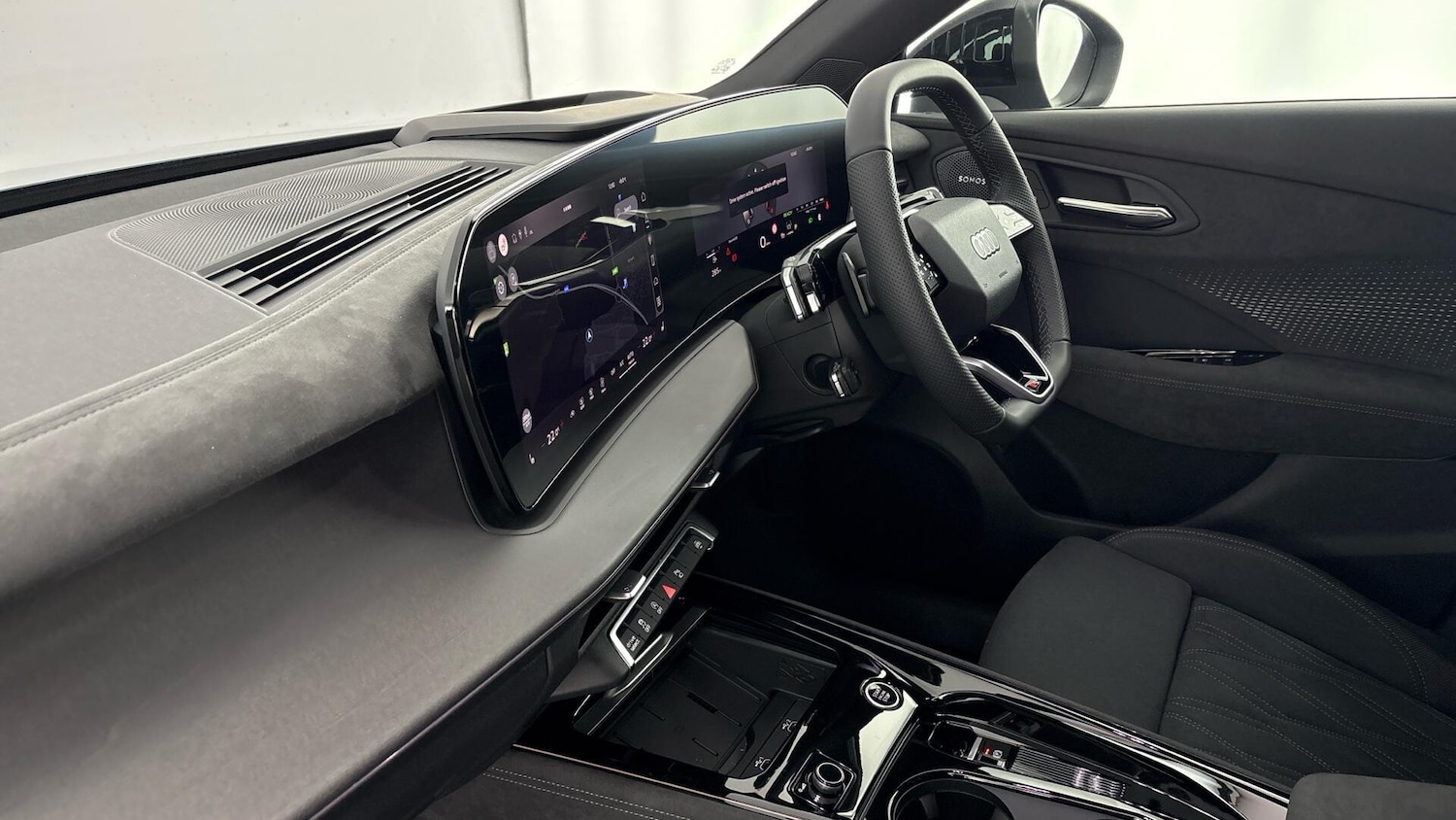 Used Audi Q3 for sale - 77504739: Photo 2