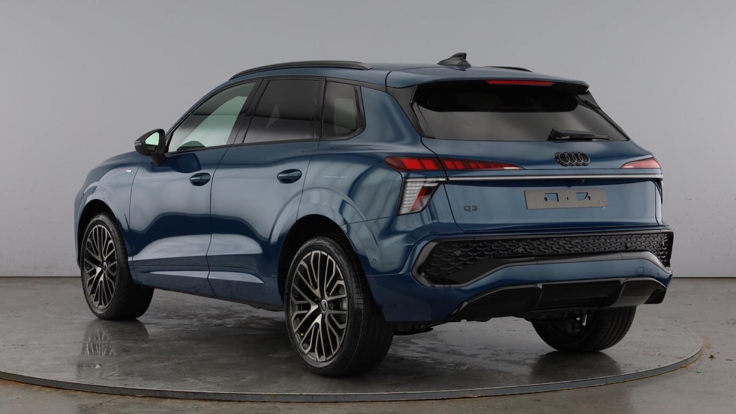 Used Audi Q3 for sale - 77504739: Photo 3