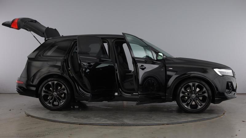 Used Audi Q7 2025 for sale - 76545454: Photo 10