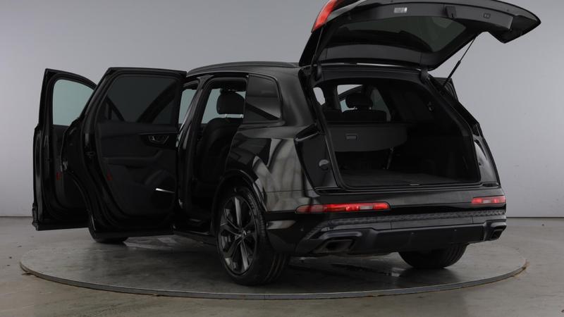 Used Audi Q7 2025 for sale - 76545454: Photo 11