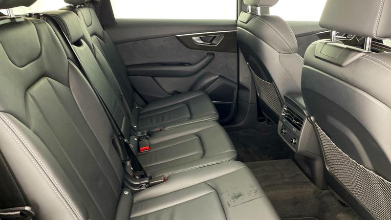 Used Audi Q7 2025 for sale - 76545454: Photo 32