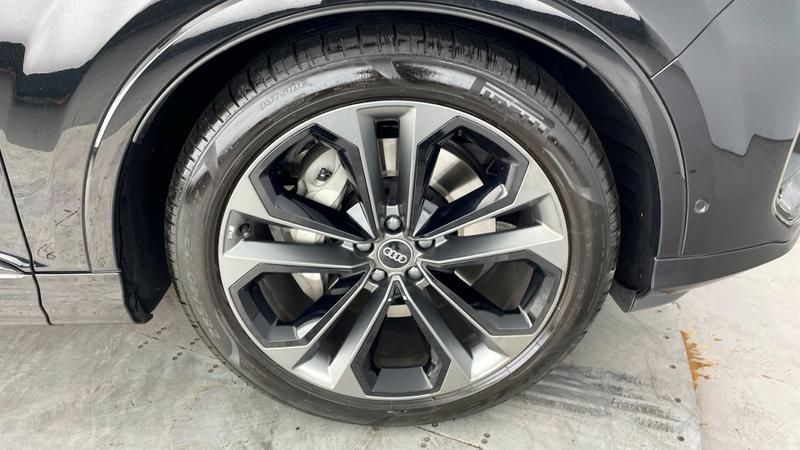 Used Audi Q7 2025 for sale - 76545454: Photo 5