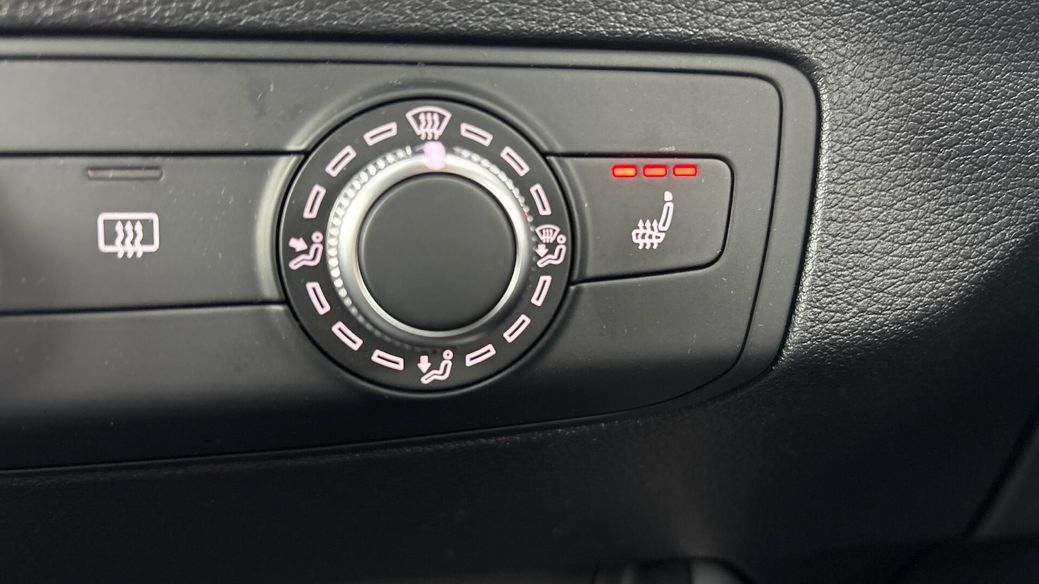 Used Audi Q2 for sale - 77851547: Photo 15