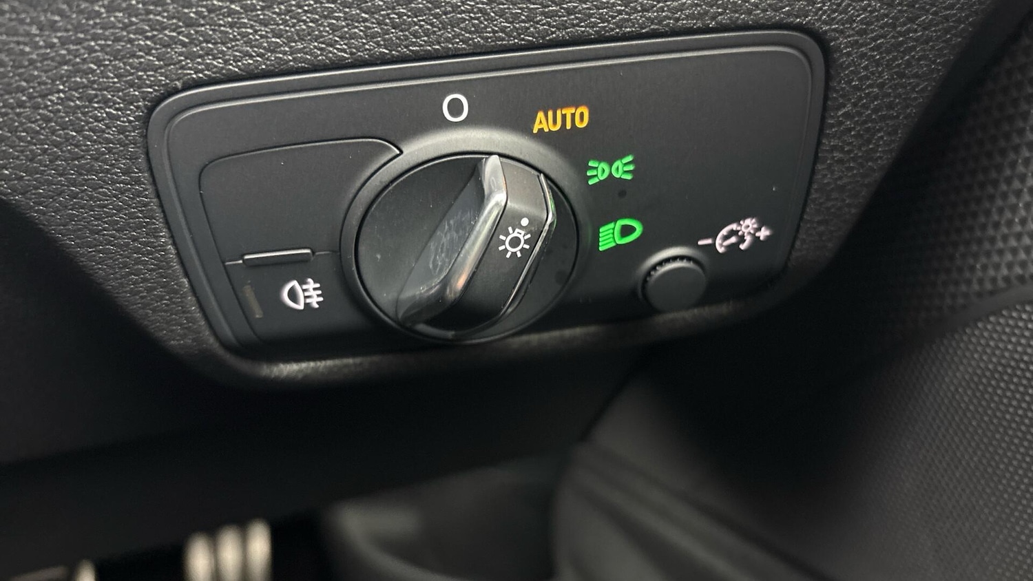 Used Audi Q2 for sale - 77851547: Photo 21