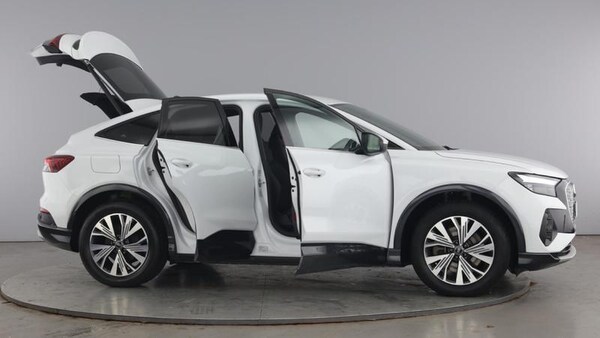 Used Audi Q4 e-tron 2024 for sale - 75038941: Photo 10