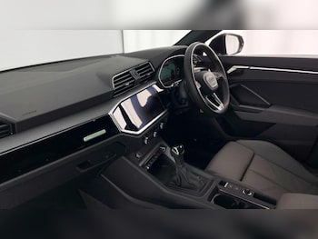 Used Audi Q3 2025 for sale - 76067610: Photo