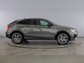 Used Audi Q3 2025 for sale - 76067610: Photo