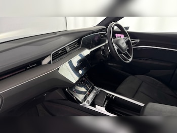 Used Audi Q8 e-tron 2023 for sale - 77802616: Photo