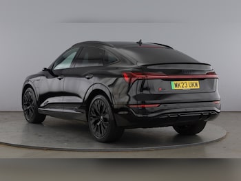 Used Audi Q8 e-tron 2023 for sale - 77802616: Photo
