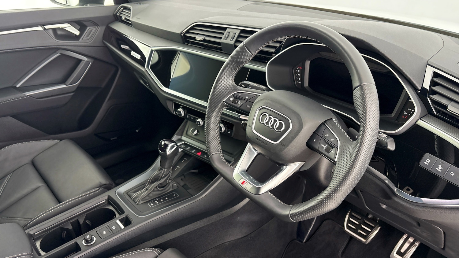 Used Audi Q3 2024 for sale - 77603116: Photo 6