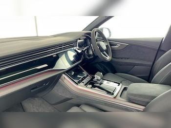 Used Audi RS Q8 2025 for sale - 76329699: Photo