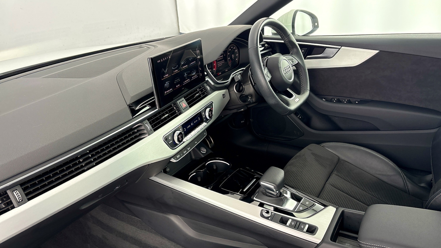 Used Audi A5 2021 for sale - 77504807: Photo 2