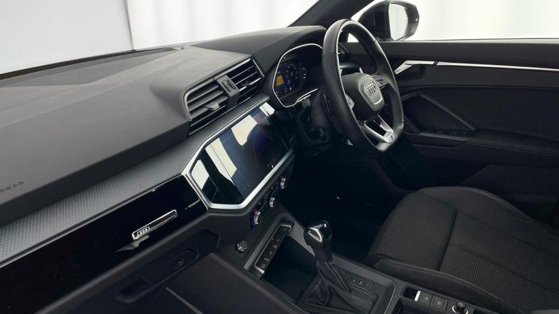 Used Audi Q3 2022 for sale - 76508267: Photo 2