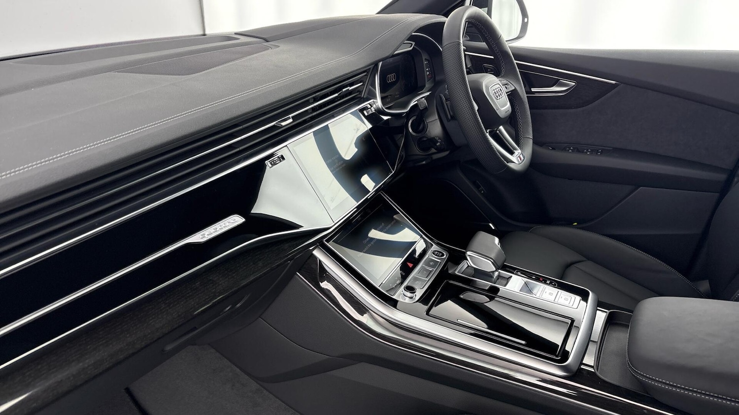 Used Audi Q8 for sale - 77603126: Photo 2