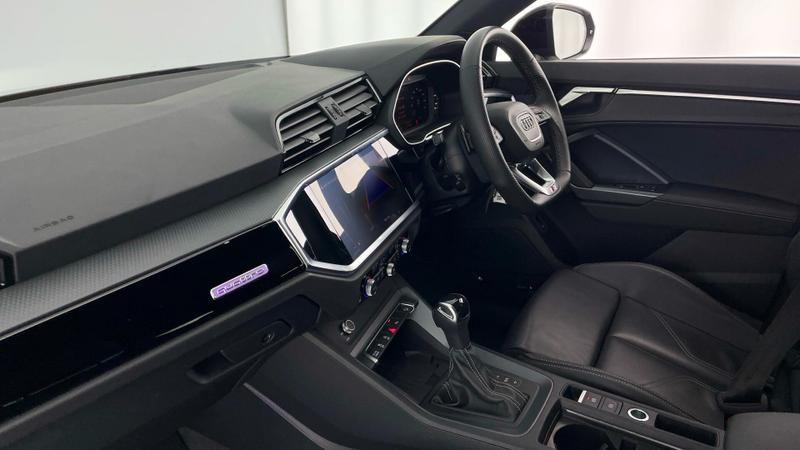 Used Audi Q3 2025 for sale - 76104762: Photo 2