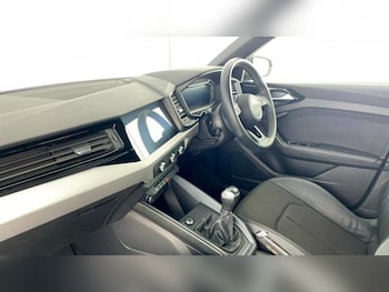 Used Audi A1 2023 for sale - 75718097: Photo 2