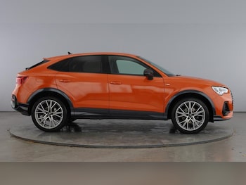 Used Audi Q3 2023 for sale - 77161140: Photo